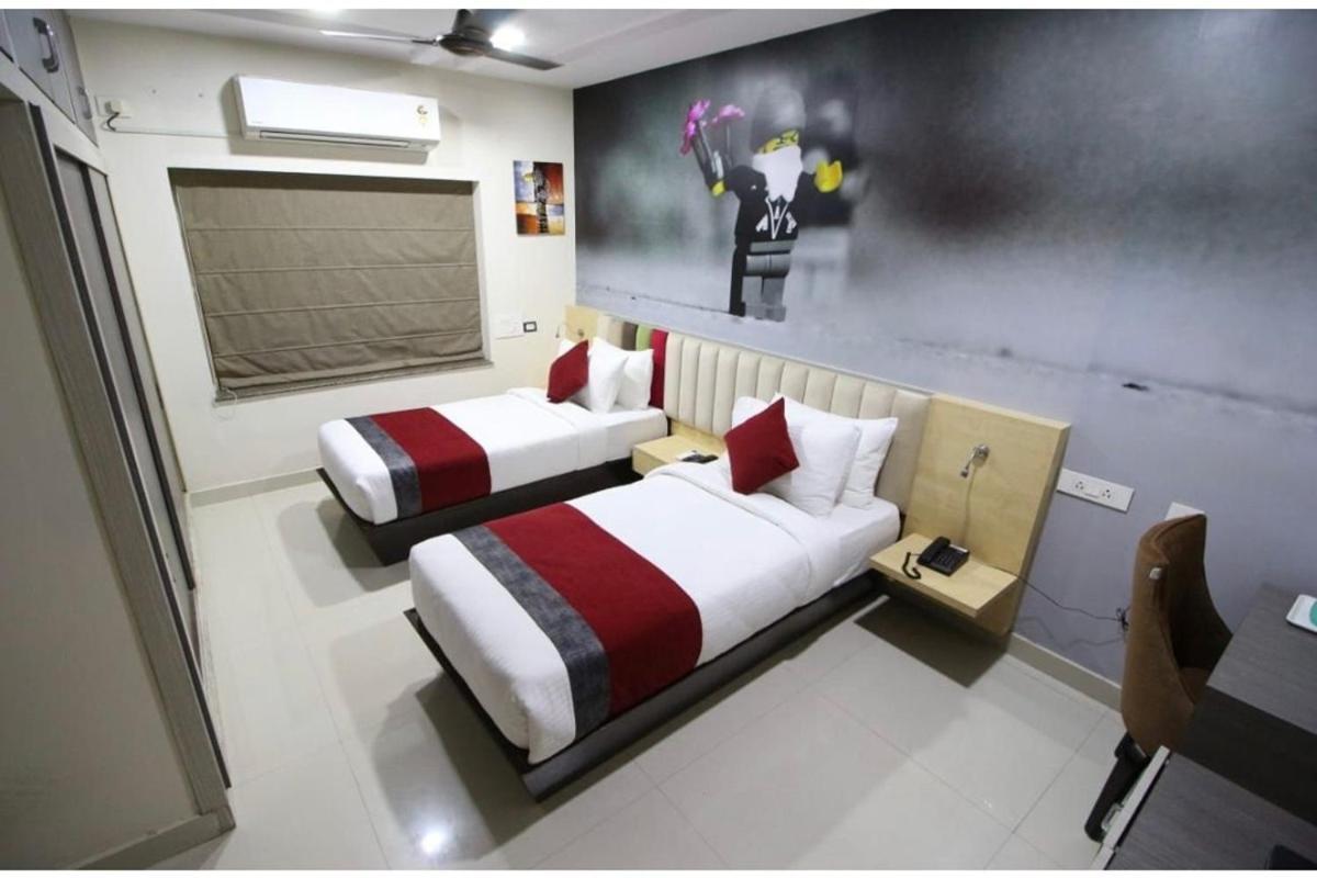 The Butterfly Luxury Serviced Apartments Visakhapatnam Exteriör bild