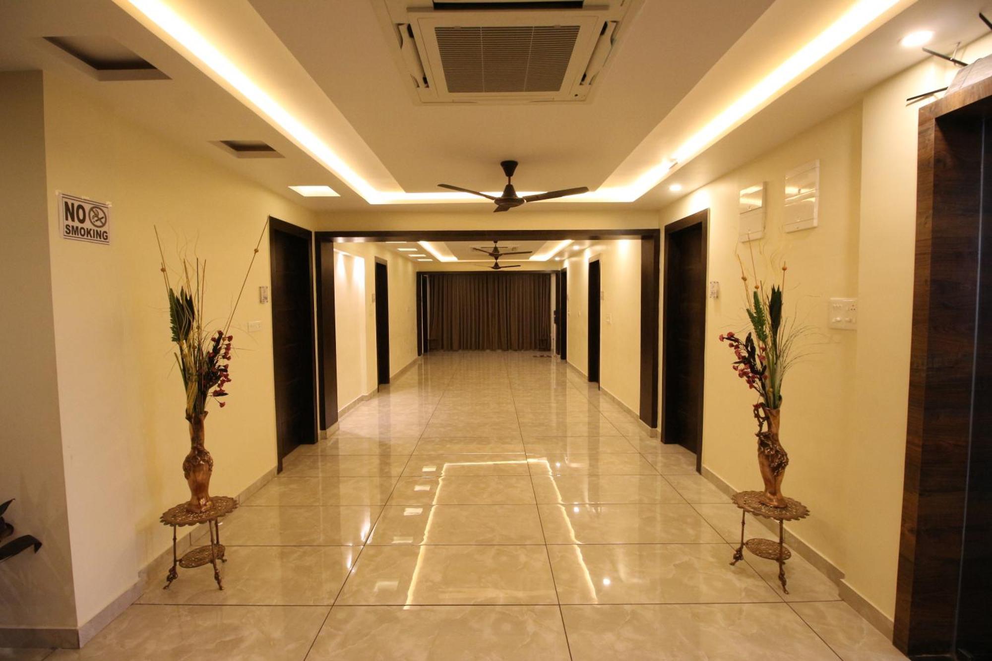 The Butterfly Luxury Serviced Apartments Visakhapatnam Exteriör bild
