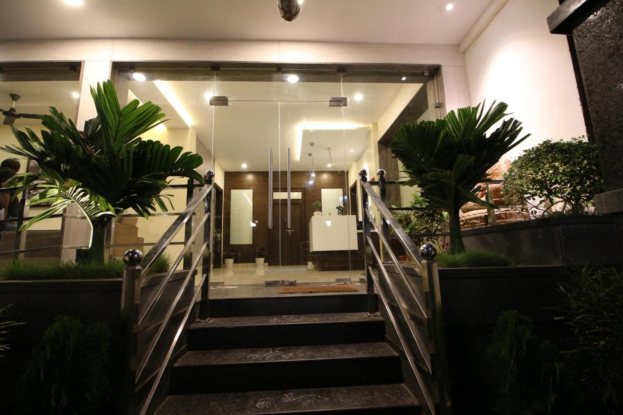The Butterfly Luxury Serviced Apartments Visakhapatnam Exteriör bild